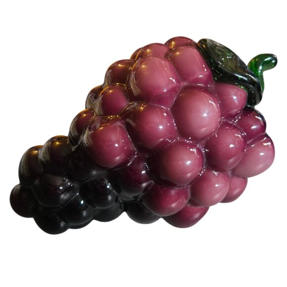Vintage Handcrafted Glass Grape Cluster Sculpture Paperweight Decor - Picture 1 of 12